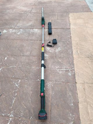 Cortasetos extensible 20V + Batería y Cargador