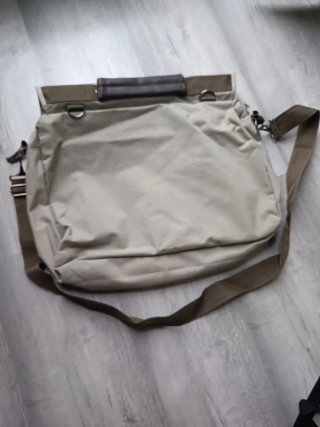 Maletín escolar y PC portátil - Interpon beige