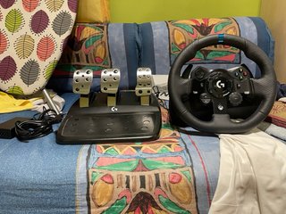 Volante y pedales Logitech G923 Trueforce