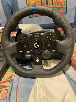Volante y pedales Logitech G923 Trueforce
