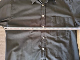 Camisa negra manga corta