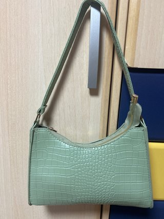 Bolso verde efecto piel cocodrilo