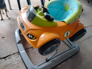 Andador correpasillos bebé coche naranja
