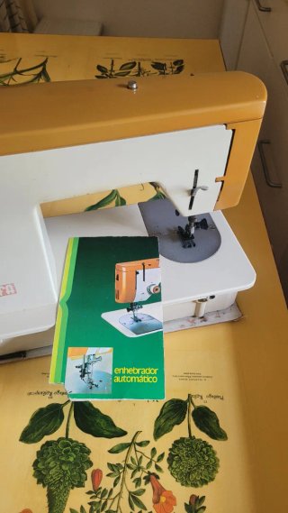 Máquina de coser Alfa 1680 Superautomatica