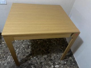 URGE: Mesa extensible madera + 2 sillas