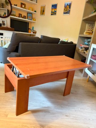 Mesa de centro elevable de madera