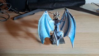 Figura Dragón Warhammer con jinete elfo