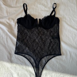 Body de encaje Zara negro