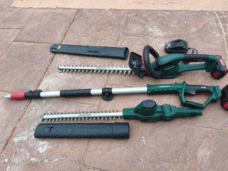 Kit Cortasetos Parkside Baterías y Cargador