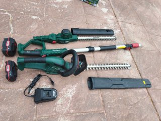 Kit Cortasetos Parkside Baterías y Cargador