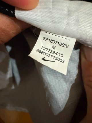 Cortavientos Nike Retro