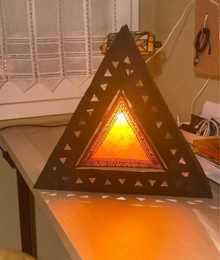 Apliques de pared triangulares. 2Ud