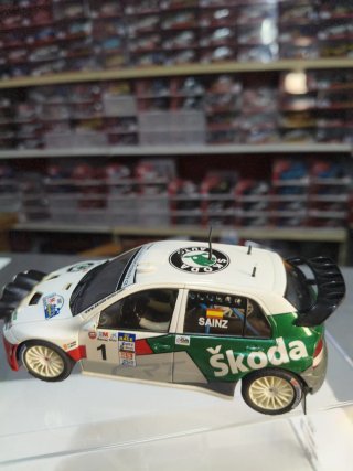 Scalextric Skoda Fabia WRC2 Advance 2.0
