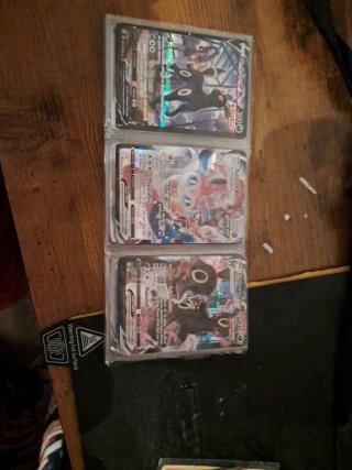 Pack 3 Cartas Pokémon V Umbreon Sylveon