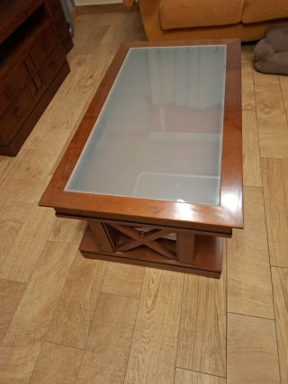 Mesa de centro de madera y cristal