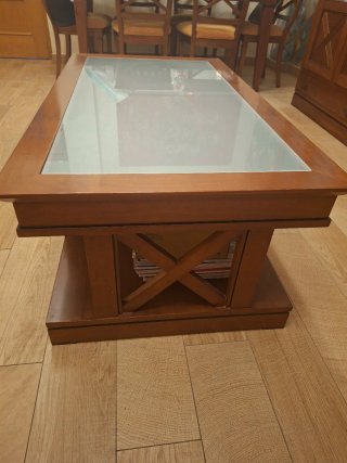 Mesa de centro de madera y cristal