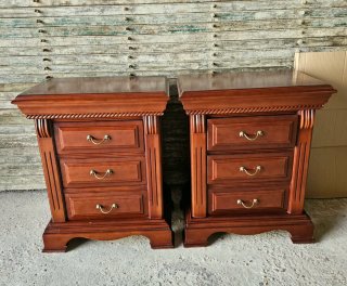 Dormitorio madera maciza clásico
