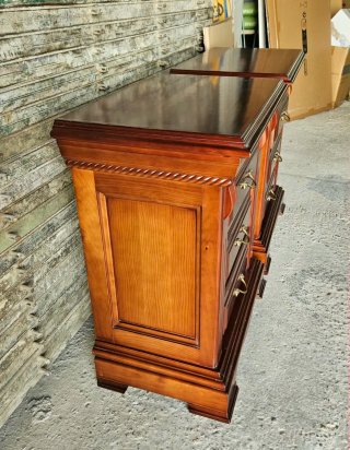 Dormitorio madera maciza clásico