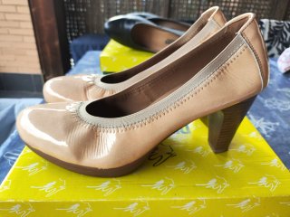 Lote zapatos de tacón Pitillos beige y negros