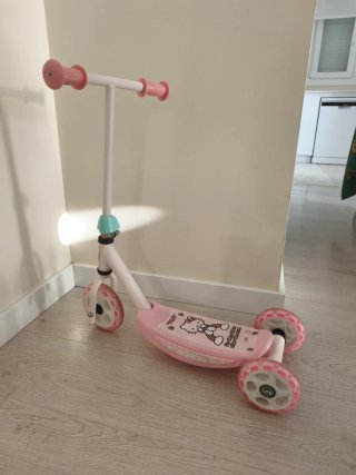 Patinete 3 ruedas Hello Kitty rosa de 2 a 4 años