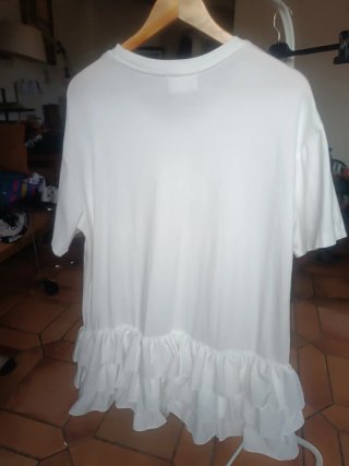 Vestido blanco Fenti & Line con volantes