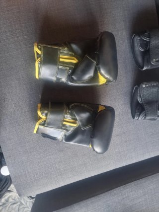 Guantes de boxeo Leone + guantes Brooklyn
