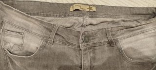 Pantalón vaquero pitillo gris elástico