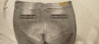Pantalón vaquero pitillo gris elástico