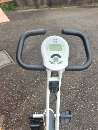 Bicicleta Estática Compacta Step & Go