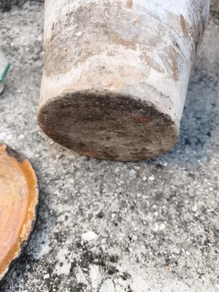 Orza/olla de barro antigua con tapa