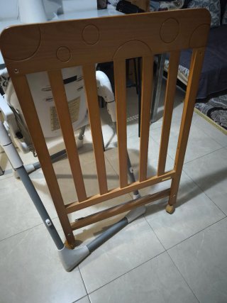 Cuna de madera para bebé