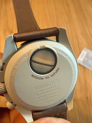 Omega x Swatch Mission to Saturn Marrón