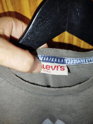 Camiseta Levi's manga larga gris hombre