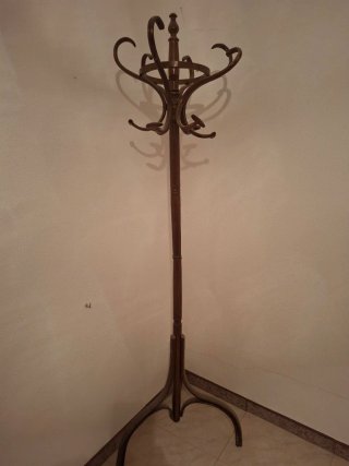 Mesa de madera antigua
