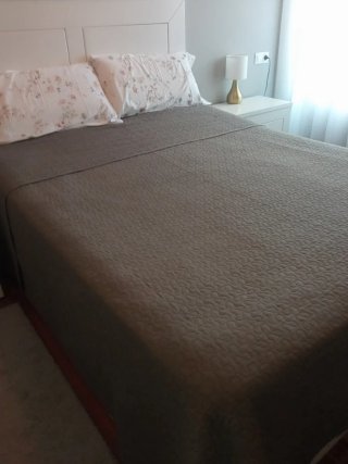 Colcha gris cama 1.50