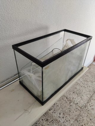 Acuario cristal marco negro