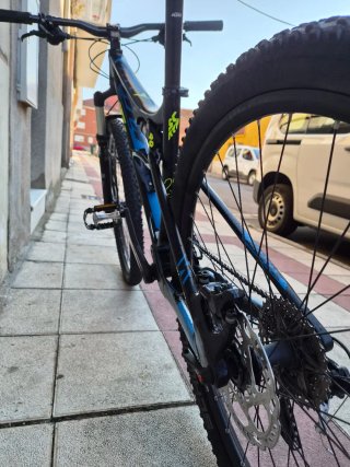 Bicicleta KTM 29 Full Suspension