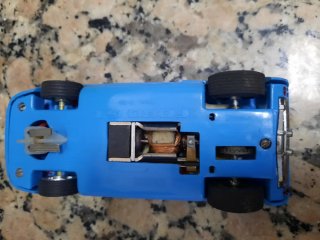 FORD GT 40 SCALEXTRIC. COCHE MUY CUIDADO