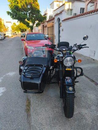 Chang Jiang 650B Moto con Sidecar Negra. Dynasty.