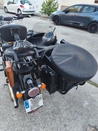 Chang Jiang 650B Moto con Sidecar Negra. Dynasty.
