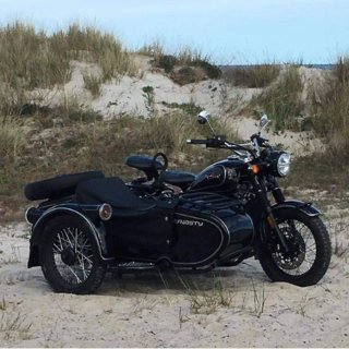 Chang Jiang 650B Dynasty. Moto con Sidecar.
