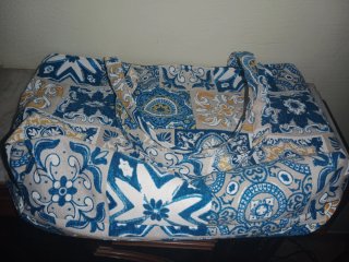 Bolso de tela estampado azul y blanco