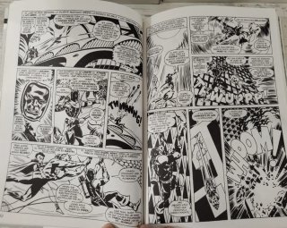 Lote de 4 comics Marvel Excelsior: Los Vengadores
