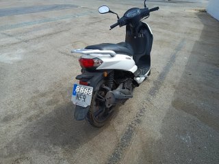 PEUGEOT KISBEE M 125 (MUY NUEVA)