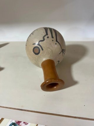 Jarrón artesanal firmado terracota