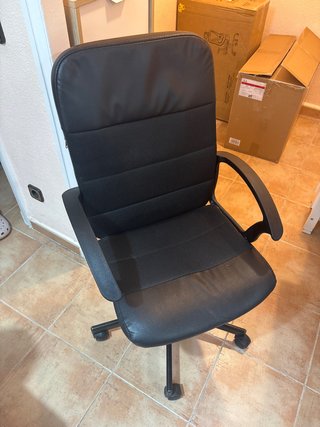 Silla de escritorio IKEA negra