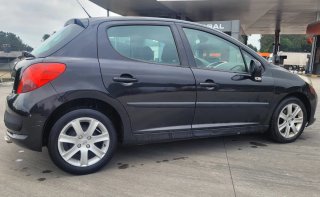 Peugeot 207 2009