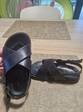 Sandalias MNG negras niña