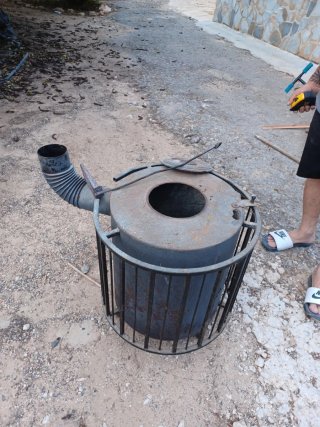 Estufa de leña de hierro