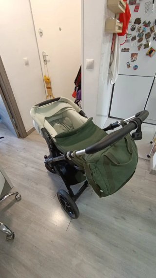 Silla de paseo Jane verde crema